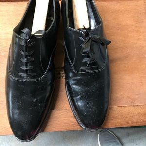 Dress shoes